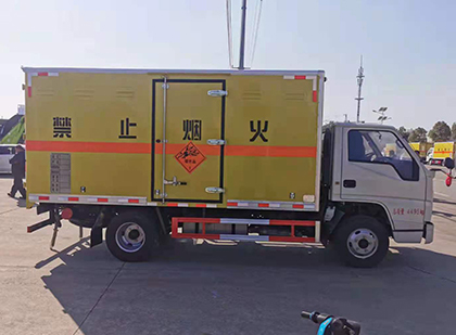 金银川路街道爆破器材运输车技术升级与安全合规新趋势